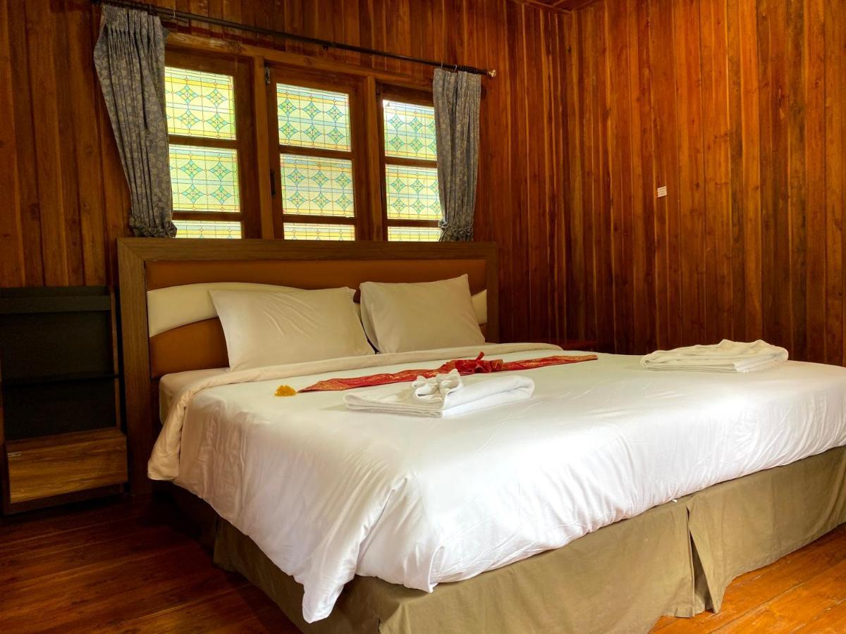 Yuwadee Resort Chalong Exterior photo